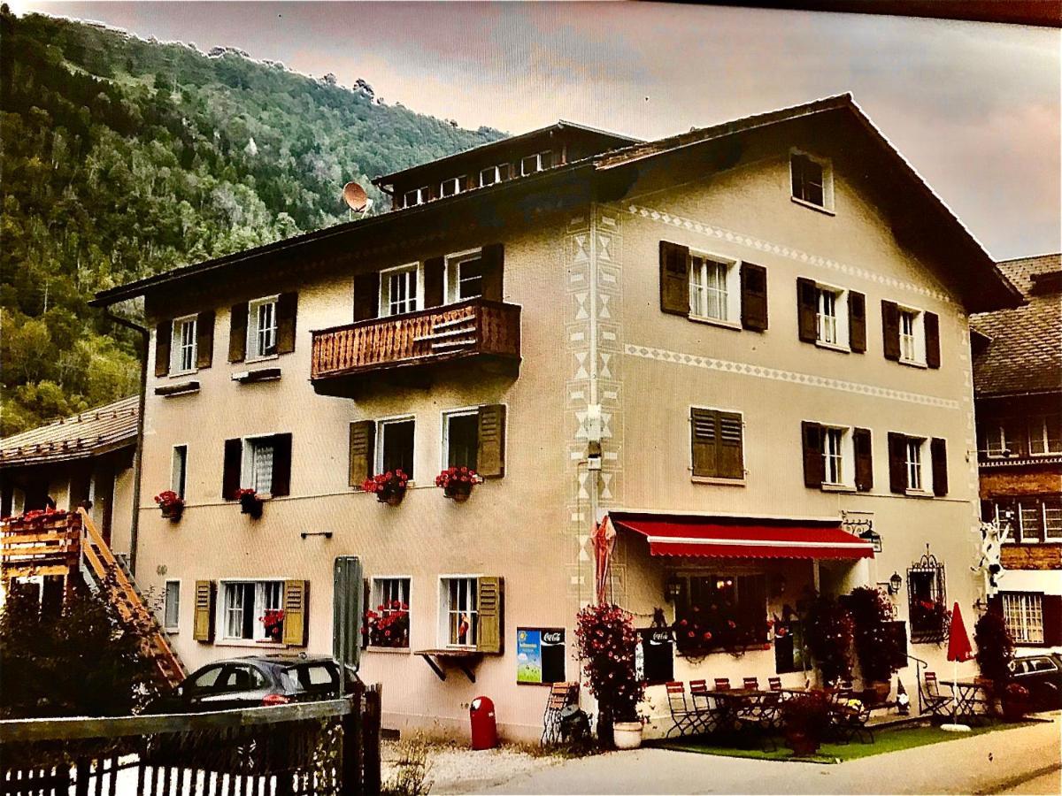 Tavanasa Ustria Crusch Alva Bed & Breakfast エクステリア 写真