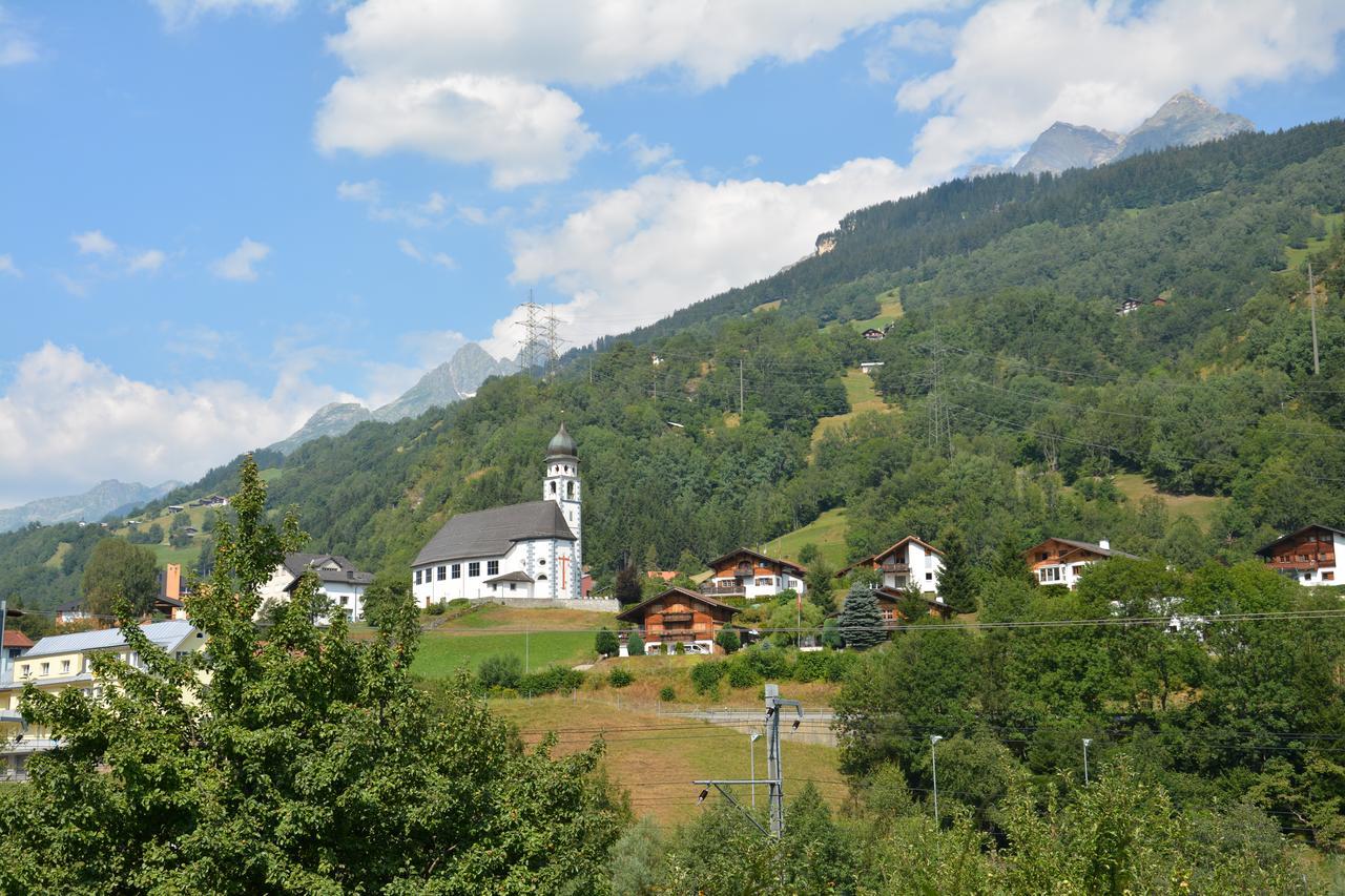Tavanasa Ustria Crusch Alva Bed & Breakfast エクステリア 写真